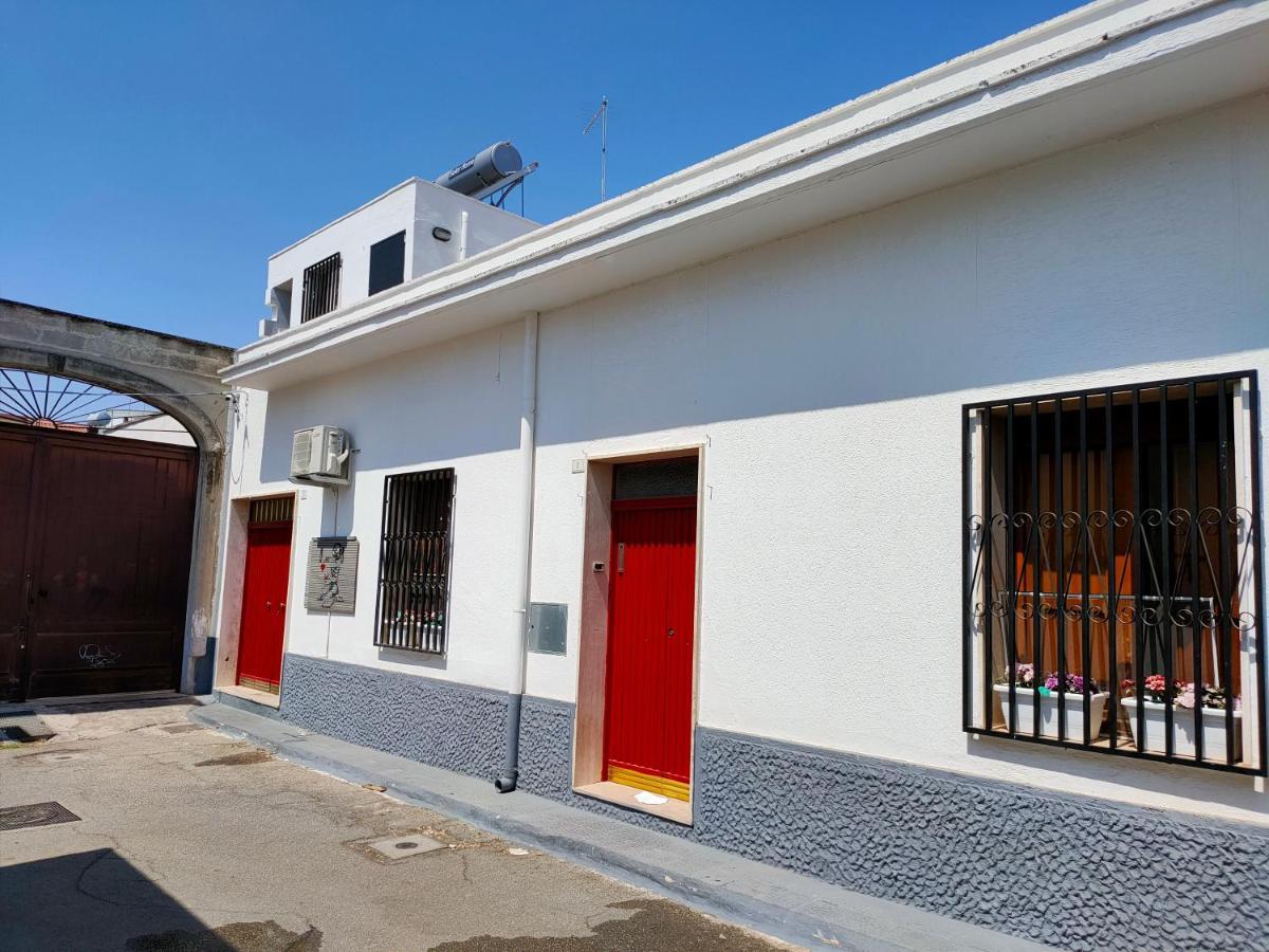 Casa Vacanza In Pieno Centro Storico Vicino Ostuni E La Riserva Di Torre Quaceto سان فيتو دي نورماني المظهر الخارجي الصورة